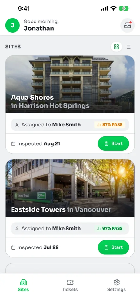 Sites tab showing site cards with a photo, the assigned inspector, the last score and a Start button