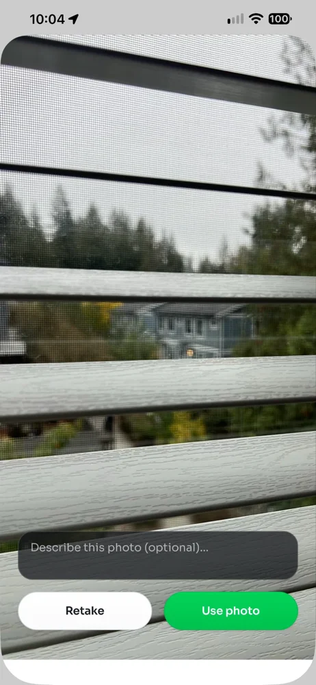 Photo review with an optional caption box, Retake and Use photo